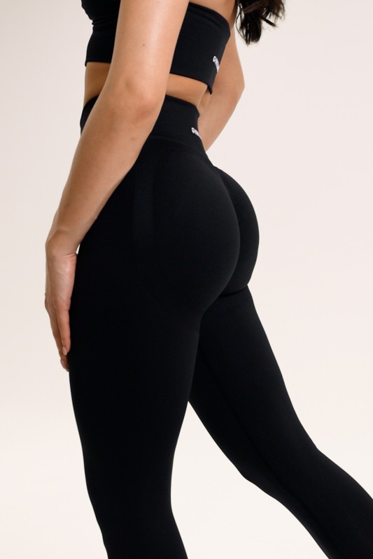 https://gymglamour.com/upload/video/BLACK_LEGINSY.mp4